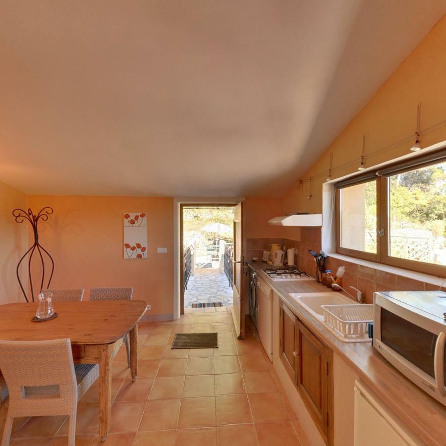 Les Gites Du Lac - Appartements Montauroux Exterior foto